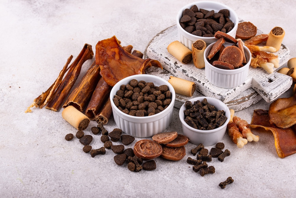 Pet food supplies for holiday